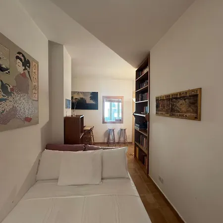 Beyond The Crowds Your Authentic Retreat Apartmán Řím